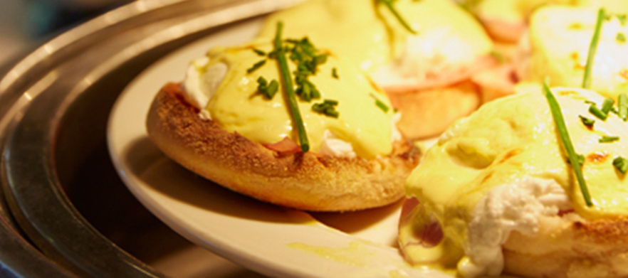 <em> 2 nights Stay and Play </em> at Crowne Plaza with Breakfast and Wi Fi <em>and 18 Holes of golf with Cart at <em> Surfers Paradise and Palm Meadows<em> 