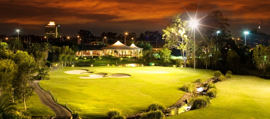 <em> 2 nights Stay and Play </em> at Crowne Plaza with Breakfast and Wi Fi <em>and 18 Holes of golf with Cart at <em> Surfers Paradise and Palm Meadows<em> 