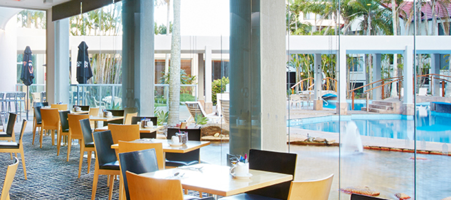 <em> 2 nights Stay and Play </em> at Crowne Plaza with Breakfast and Wi Fi <em>and 18 Holes of golf with Cart at <em> Surfers Paradise and Palm Meadows<em> 