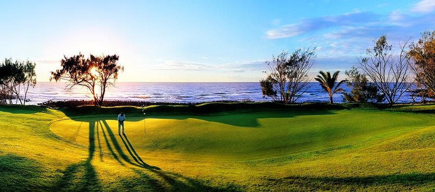 Play like the Pros at last years host venue for QLD PGA Professionals <em>2 Night Stay & Play Relax at Coral Cove Resort host venue for QLD PGA Trainee Championships.</em> This deal valid for 2 people.</em> Low set Resort Villa + Golf + Champagne +  1 ...