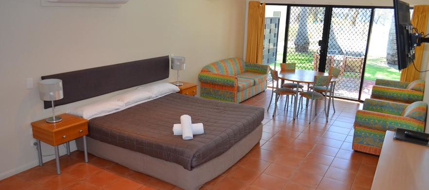 Play like the Pros at last years host venue for QLD PGA Professionals <em>2 Night Stay & Play Relax at Coral Cove Resort host venue for QLD PGA Trainee Championships.</em> This deal valid for 2 people.</em> Low set Resort Villa + Golf + Champagne +  1 ...