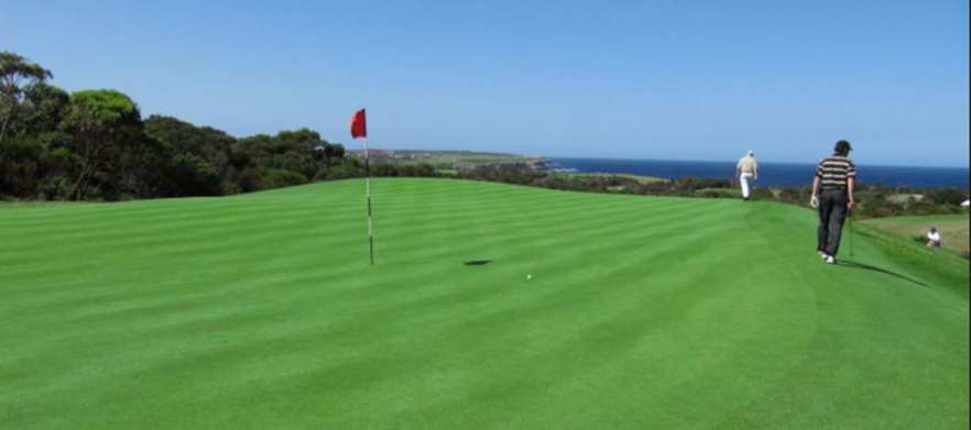 18 Holes for 2 at <em> Forster Golf Course! </em> Includes a Motorised Cart and a Drink Each.