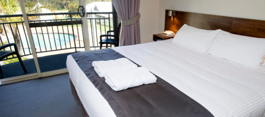 Stay and Play at the <em>South West's premier golf course, Sanctuary Golf Resort.</em> This offer TWO People, Twin Share.   Valid to August 2015.