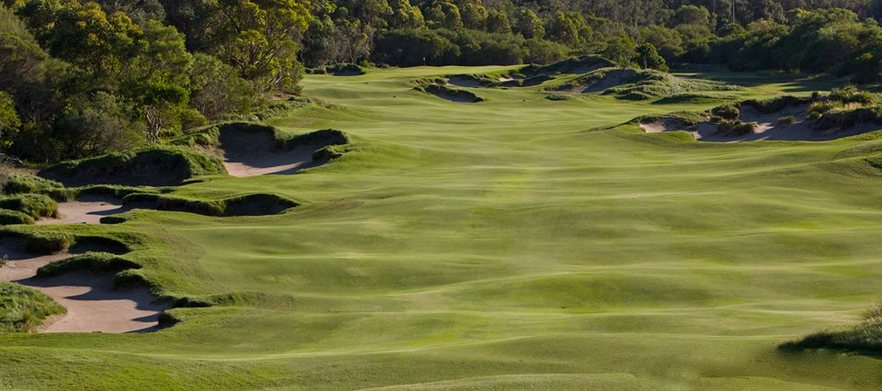 <em>Play, Stay & Relax at Pullman Magenta Shores Resort.</em> This deal valid for 2 people (4 person option available).</em> Studio Accommodation + Golf or Vie Spa, Internet & Range Balls.