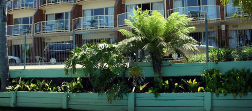 <em>Golf Merimbula Stay & Play:</em> 5 nights stay at Sapphire Waters Motor Inn with breakfasts daily and unlimited golf at the beautiful <em> Tura Beach CC.</em>