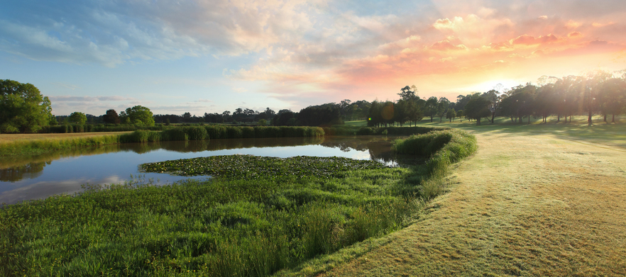 <em>Enjoy membership at the beautiful Windsor Country Golf Club! </em> Receive 7 day playing rights valid until the 30th September 2016! 