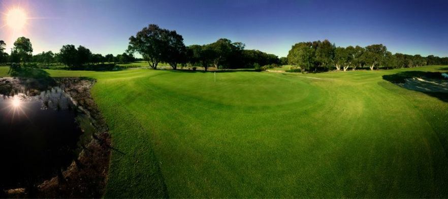 2 Night Stay & Play for Two at <em>The Comfort Inn Fairways with golf at Port Kembla Golf Club.</em> TWO night's stay for two with breakfasts, golf in a cart at Port Kembla Golf Club plus late check out! 