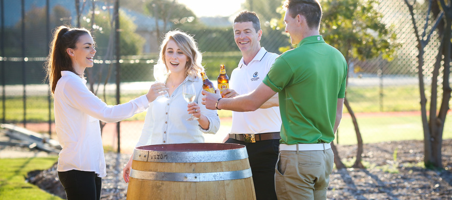 Two Nights in our brand new Luxury 2 Bedroom Apartments including unlimited golf at the <em>Howlong Golf Resort.</em> Includes breakfast pack, bottle of local wine and logoed golf balls.