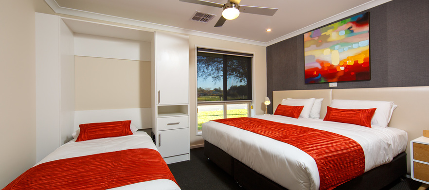 Two Nights in our brand new Luxury 2 Bedroom Apartments including unlimited golf at the <em>Howlong Golf Resort.</em> Includes breakfast pack, bottle of local wine and logoed golf balls.