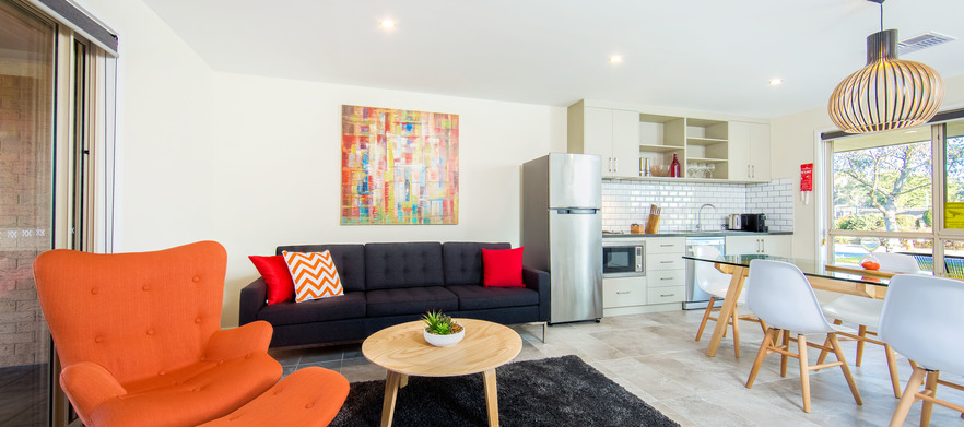 Two Nights in our brand new Luxury 2 Bedroom Apartments including unlimited golf at the <em>Howlong Golf Resort.</em> Includes breakfast pack, bottle of local wine and logoed golf balls.