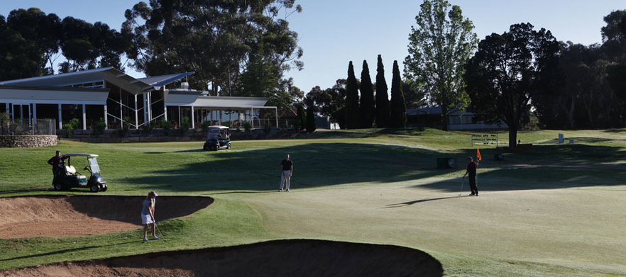2 Player Murray River Golf Escape at <em>The Beautiful Berri Hotel!</em> Enjoy 2 Nights Accommodation with Breakfast daily and golf at Renmark Golf & Country Club. 