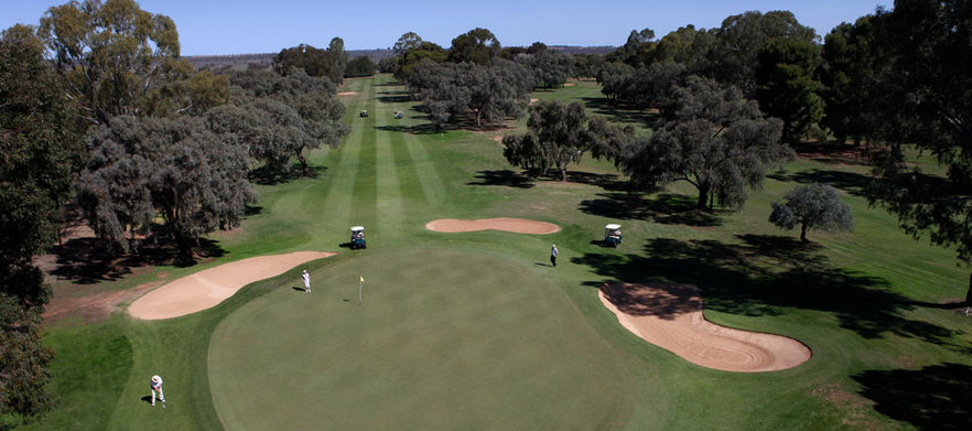 2 Player Murray River Golf Escape at <em>The Beautiful Berri Hotel!</em> Enjoy 2 Nights Accommodation with Breakfast daily and golf at Renmark Golf & Country Club. 