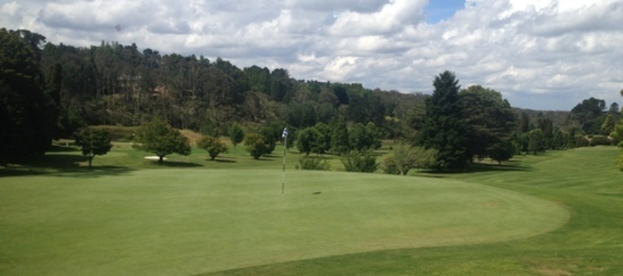 Play the Highest and Most Scenic Course in the Blue Mountains! At <em>Blackheath Golf Club:</em>  18 Holes for 2, with motorised golf cart. 