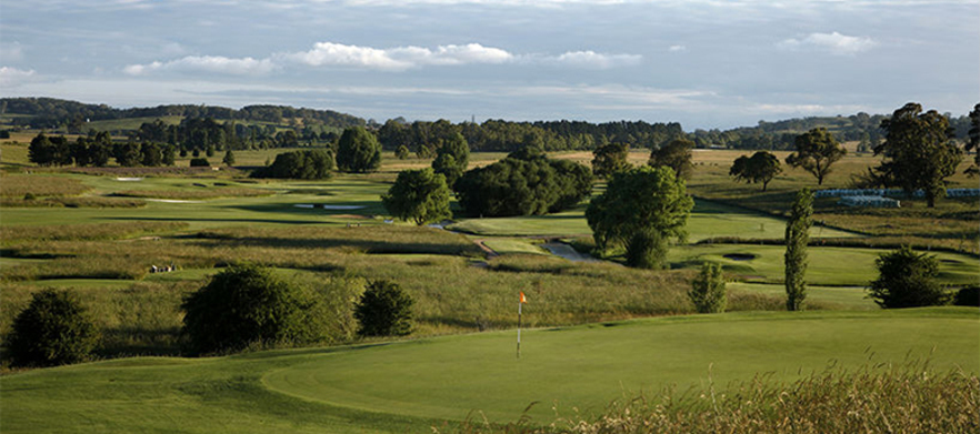 18 holes of golf for 2 at <em>Mt Broughton Golf & Country Club.</em> Available 7 days a week with a refreshing beer each afterwards.