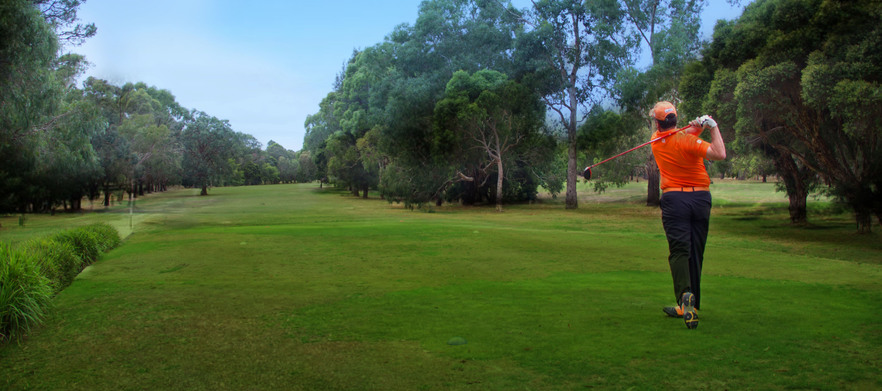 18 holes for 2 with a shared motorised cart at the beautiful Glen Waverley Golf Club in the heart of Melbourne. Includes a shared bucket of range balls and a cold beer each after your round! This offer just $69!