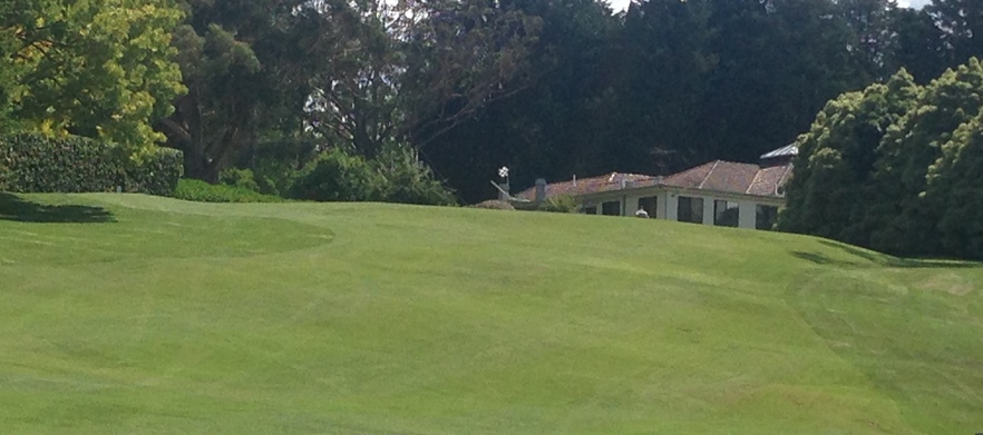 Play the Highest and Most Scenic Course in the Blue Mountains! At <em>Blackheath Golf Club:</em>  18 Holes for 2, with motorised golf cart. 