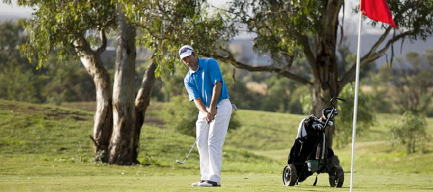 <em>Sunshine Golf Club:</em>  18 holes of golf for 2 with range balls before your round and a beer each afterwards.