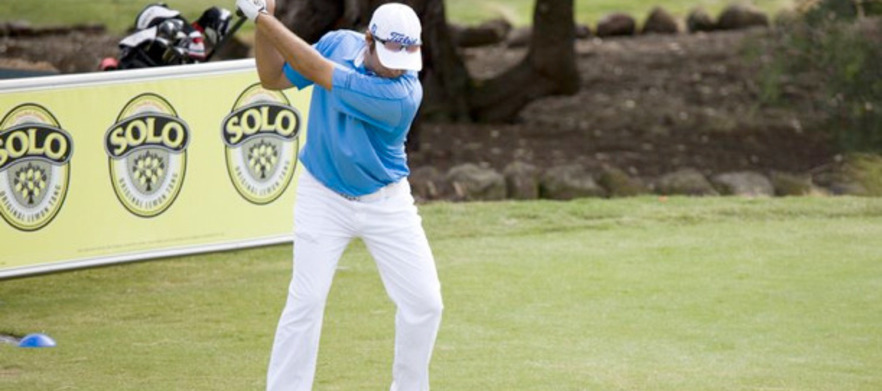 <em>Sunshine Golf Club:</em>  18 holes of golf for 2 with range balls before your round and a beer each afterwards.