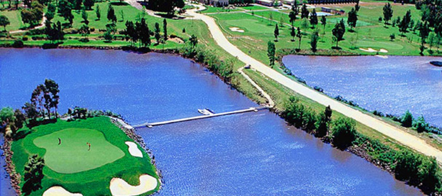 Play the <em>Championship Hidden Valley Golf & Country Club!</em> 18 holes for 2 with motorised cart, valid for Weekend rounds. 