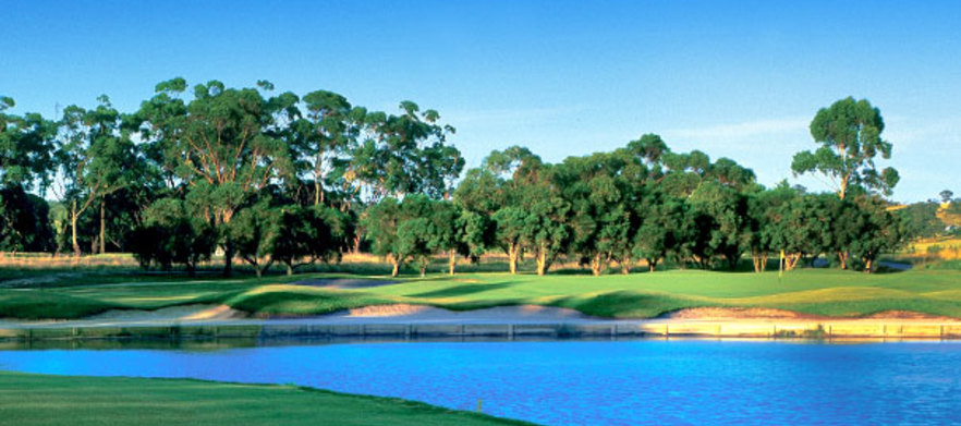 Play the <em>Championship Hidden Valley Golf & Country Club!</em> 18 holes for 2 with motorised cart, valid for Weekend rounds. 