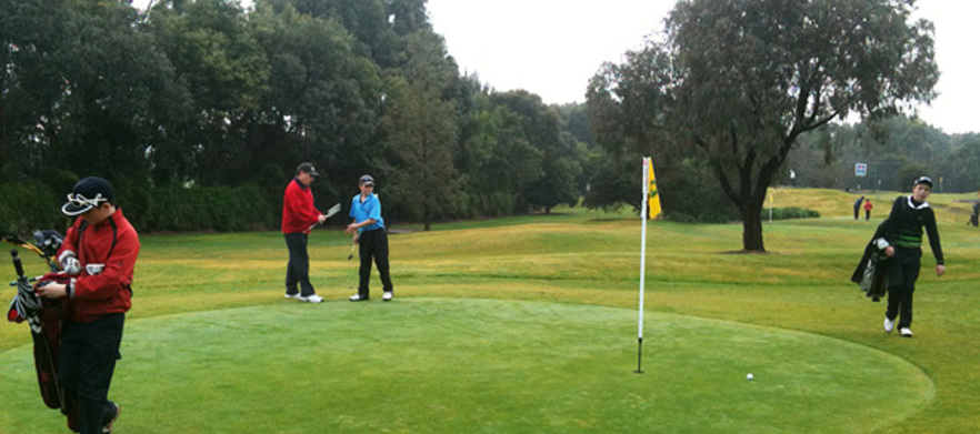 Waverley Pitch & Putt - 18 Holes for 2 & Beverages