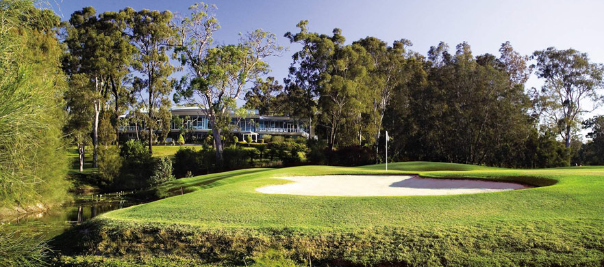 </em>18 Holes For TWO in a motorised cart PLUS range balls at the beautiful Gainsborough Greens Golf Club. <em>