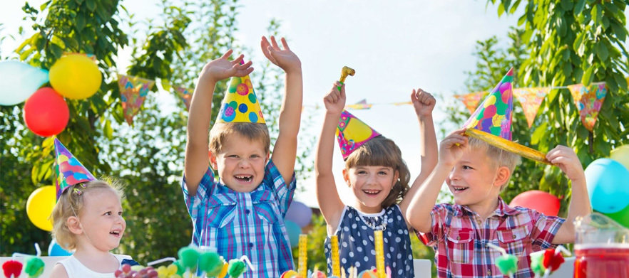 <b>Take the family out to the super-sized new Mini Golf Facility at Albert Park!</b> Get 18 Holes for one hour for a family of 4 or 5 at <b>Albert Park Mini Golf</b>