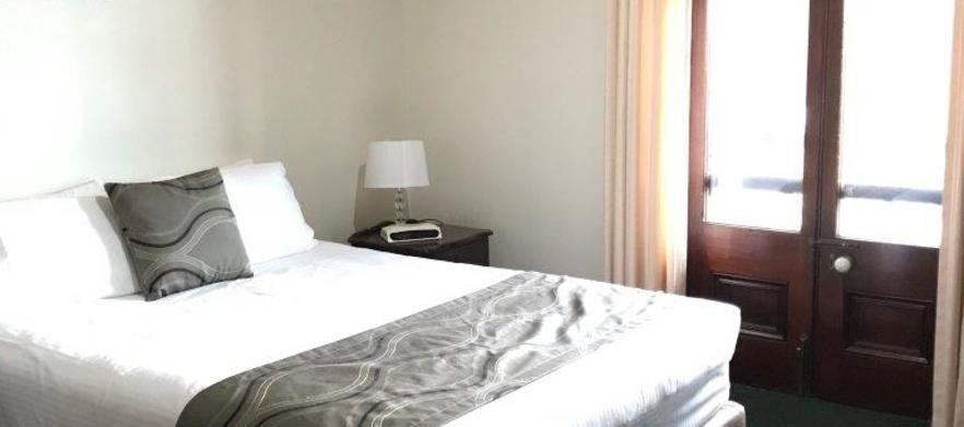 <em> Stay and Play at The True Gem of Country New South Wales! </em> Two Nights for Two at Duntryleague Golf Club and Guest House! Includes Unlimited Golf at Duntryleague Golf Club, Motorised Carts, Continental Breakfasts. 