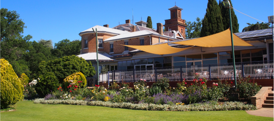 <em> Stay and Play at The True Gem of Country New South Wales! </em> Two Nights for Two at Duntryleague Golf Club and Guest House! Includes Unlimited Golf at Duntryleague Golf Club, Motorised Carts, Continental Breakfasts. 