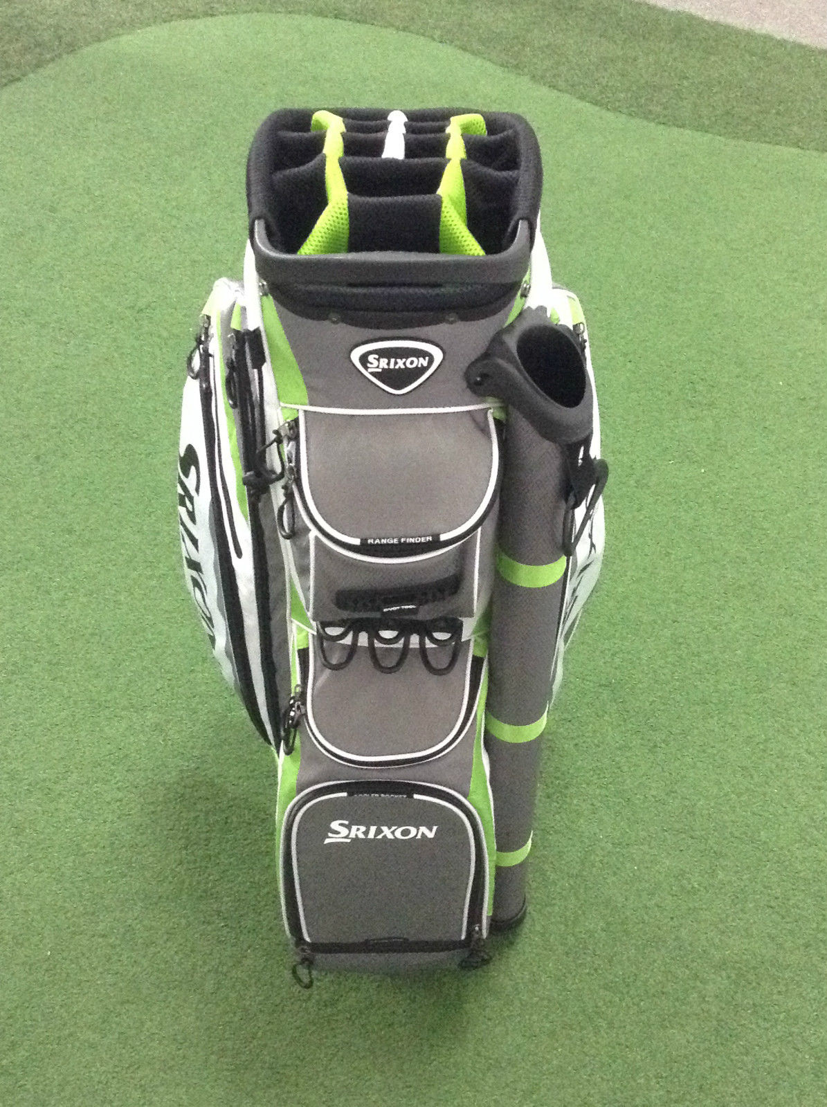 golf bag with separate putter well