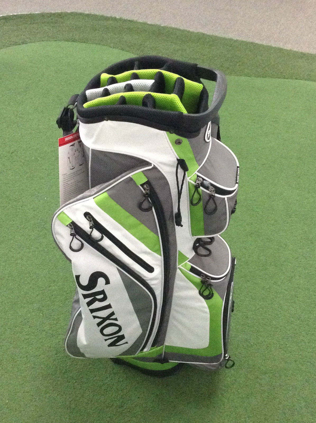 golf bag with separate putter well