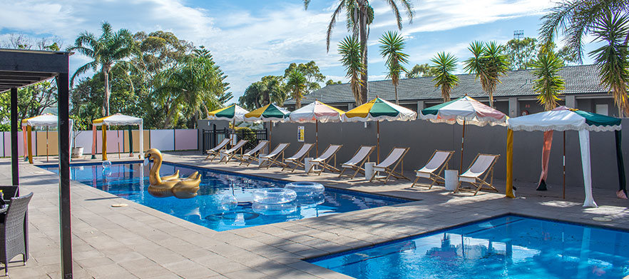 Stay & Play For Two at <em>The Mercure Gerringong Resort.</em> Includes 18 Holes at Gerringong GC with a Cart, Breakfast Voucher, Dinner and Spa Discount & More! 