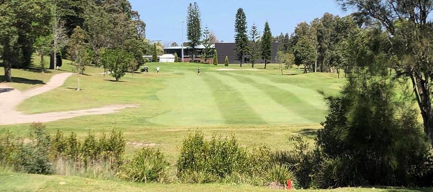 18 Holes for Two with Drinks at Waratah Golf Club.