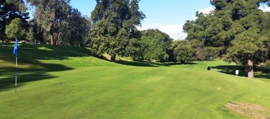18 holes for Two in a Motorised Cart with a drink each at <em>North Adelaide Golf Course.</em> 
