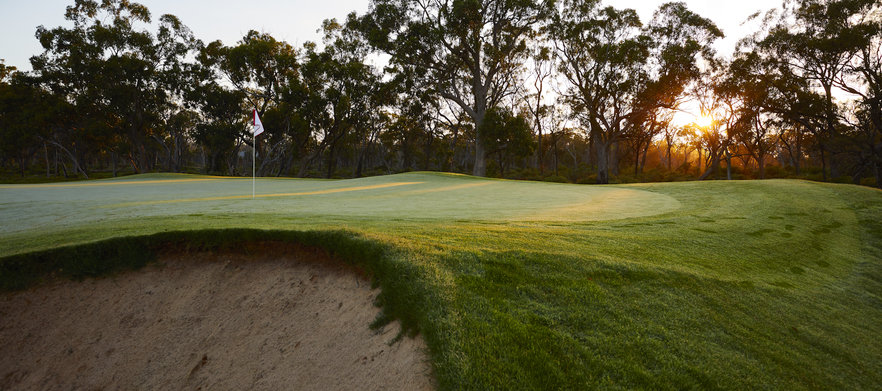 <em>Eynesbury Golf Club Special!</em> 18 Holes for Two in a Motorised Cart