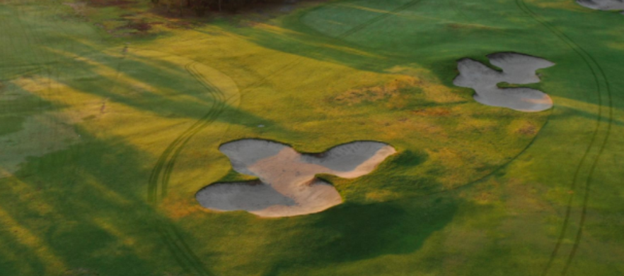 <em>Experience Melbourne's famous Sandbelt!</em> 18 holes for 4 in motorised carts at the beautiful Sandy Golf Links.