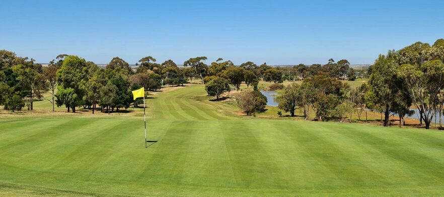 18 holes for FOUR in Motorised Carts at <em>Bacchus Marsh Golf Club.</em> 