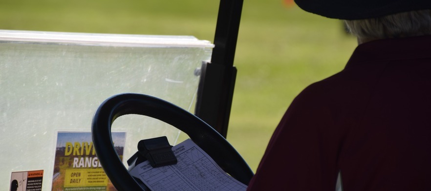 18 Holes for Two in a Motorised Cart at the Gunabul Par 3 Golf Course! This deal just $39!