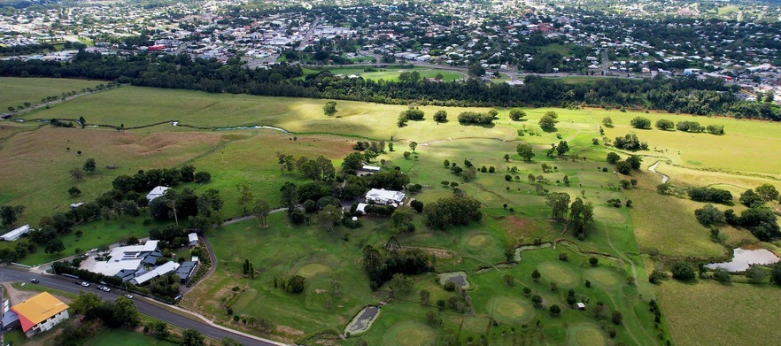 18 Holes for Two in a Motorised Cart at the Gunabul Par 3 Golf Course! This deal just $39!