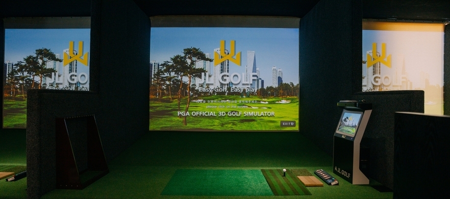 Golf Square's State of the Art Indoor Simulator, One Month Access Pass, Grab this special for only $89!
