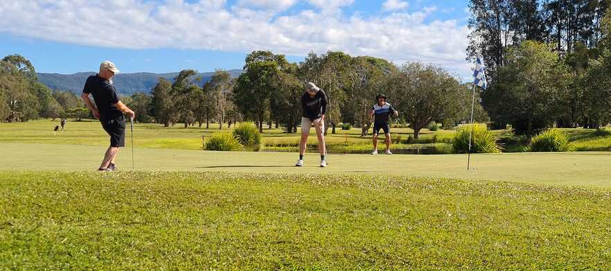 <em>Mullumbimby Golf Club</em> 18 Holes For Two in a Motorised Cart with Drinks