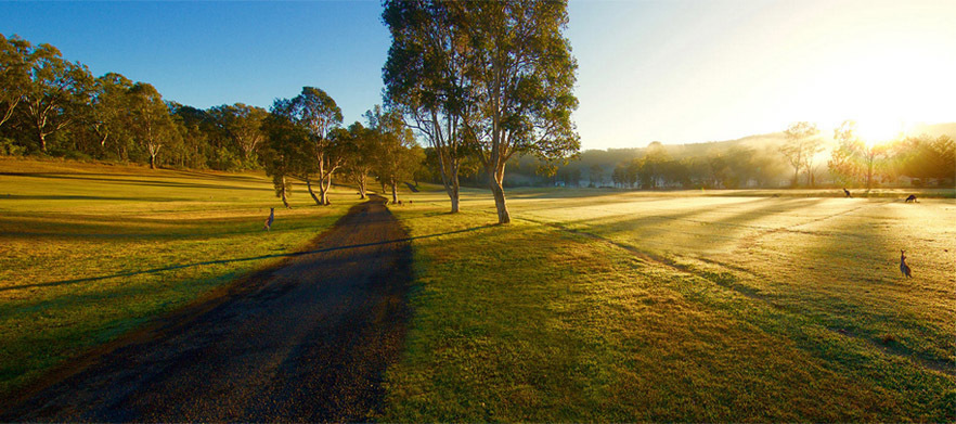 18 holes for 2 with a Motorised Cart and Range Balls at <em>Kooralbyn Valley National</em>
