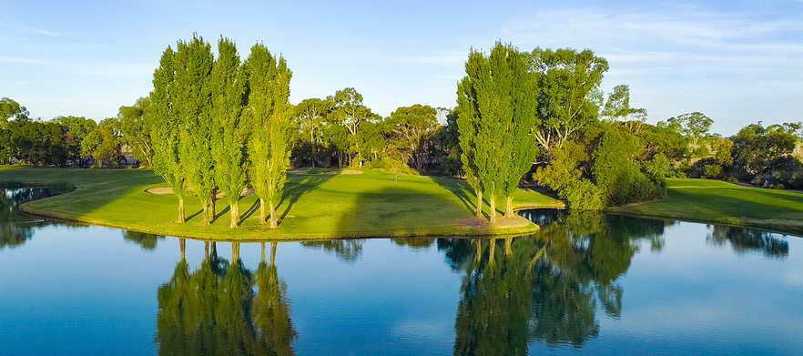 <em> Stay and Play at one of the Premier Golf Resorts on the Murray! </em> Two Night for Two at Murray Downs Resort and two days golf in a cart at the stunning Murray Downs Golf & Country Club.