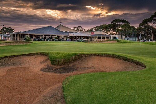 Golf-Course-Feature-Panel.jpg