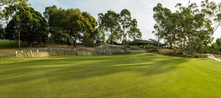 <em>Freeway Golf Course Special!</em> 18 Holes for Two with a Motorised Cart. <em>Normally $132, this offer only $94!</em> 