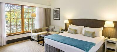 Peppers-Manor-House-Garden-Wing-Deluxe-Bedroom.t55183.jpg