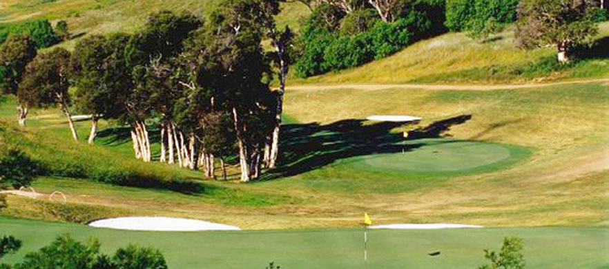18 holes for Two in A Cart at <em>Macarthur Grange Country Club.</em>