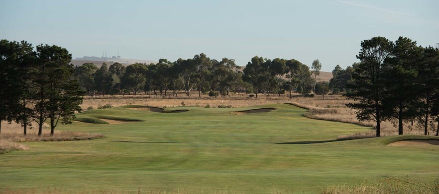 <em>SUMMER SPECIAL - Play one of Melbourne's Top Courses!</em> 18 holes for 2 at the beautiful Peter Thomson designed Club Mandalay. <em>Normally $120, Today just $69!</em>