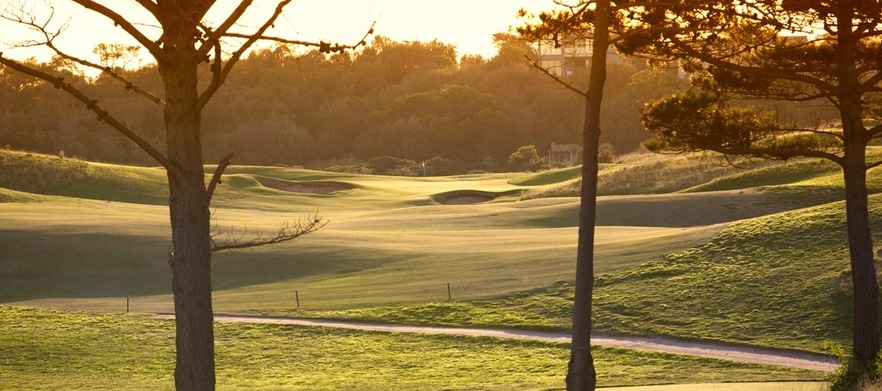 10 Person Stay & Play at Moonah Links with Golf in Carts. Only $190 per person!