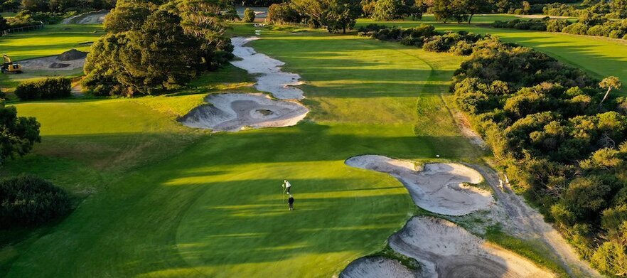 <em>Experience Melbourne's famous Sandbelt!</em> 18 holes for 4 in motorised carts at the beautiful Sandy Golf Links.